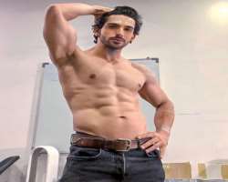 He is a fitness freak and sweat hours at gym to maintain his six-peck abs.